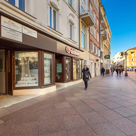 Apartments Neo Rijeka Bagian luar foto